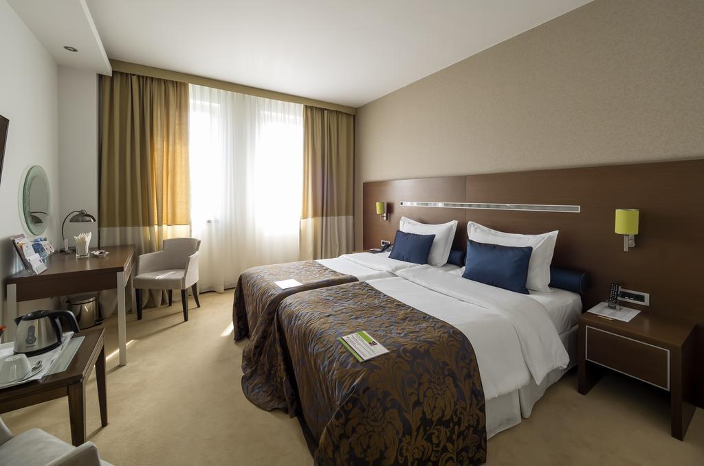 In Hotel Beograd מראה חיצוני תמונה